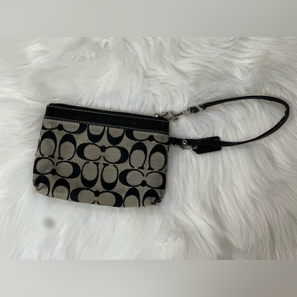 COACH Signature Hray/Black signature Wristlet - Picture 6 of 13